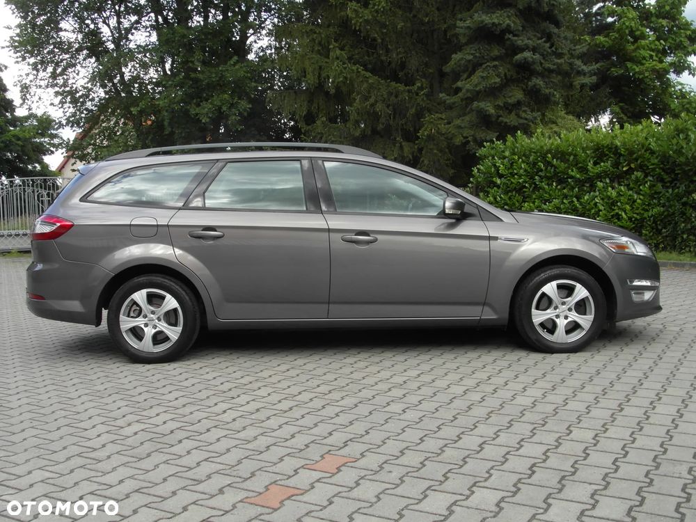 Ford Mondeo 2.0 Trend - 11