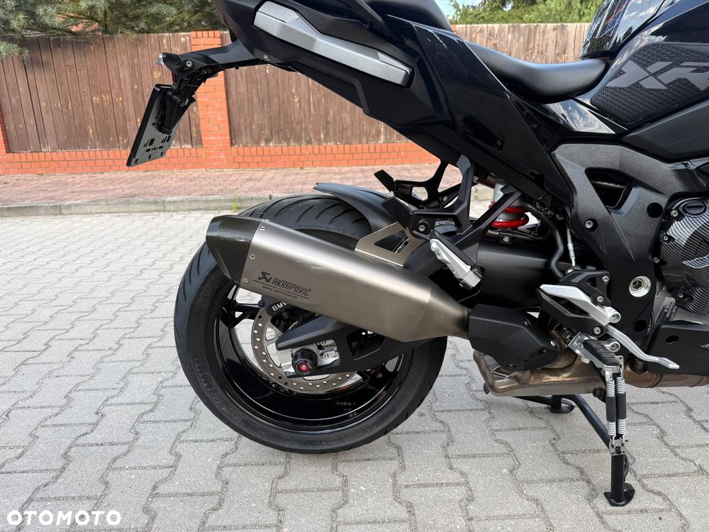 BMW XR - 17