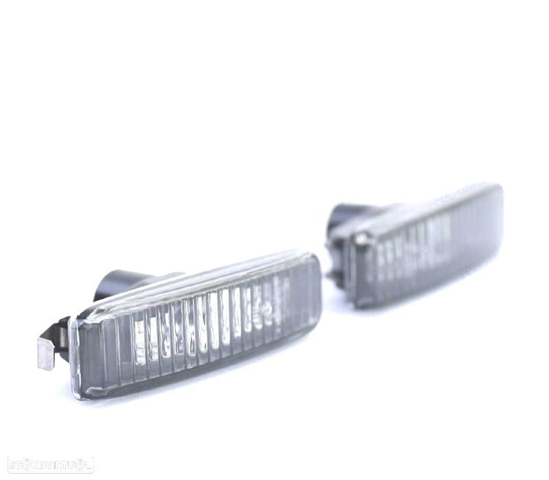 PISCAS LATERAIS E39 FUNDO PRETO - 2