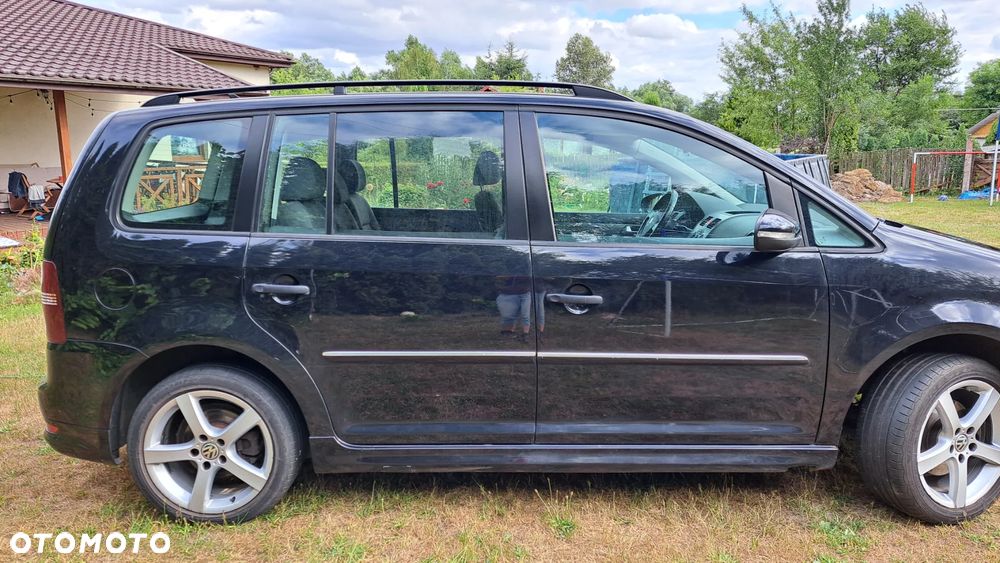 Volkswagen Touran - 6