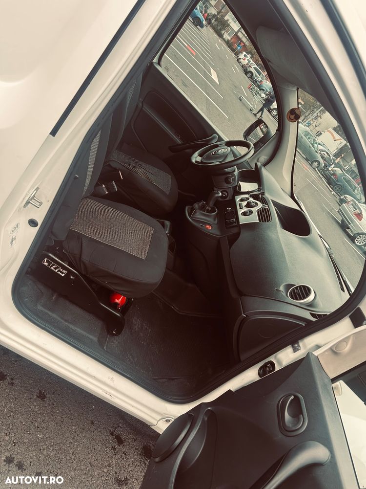 Renault Kangoo 1.5 dCi 90 Expression - 9