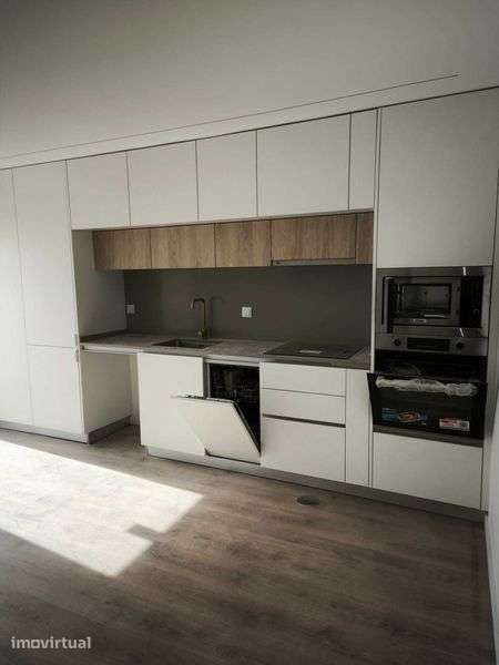 Anjos Living | T0 com Varanda na Beira Mar, Aveiro - Grande imagem: 5/7