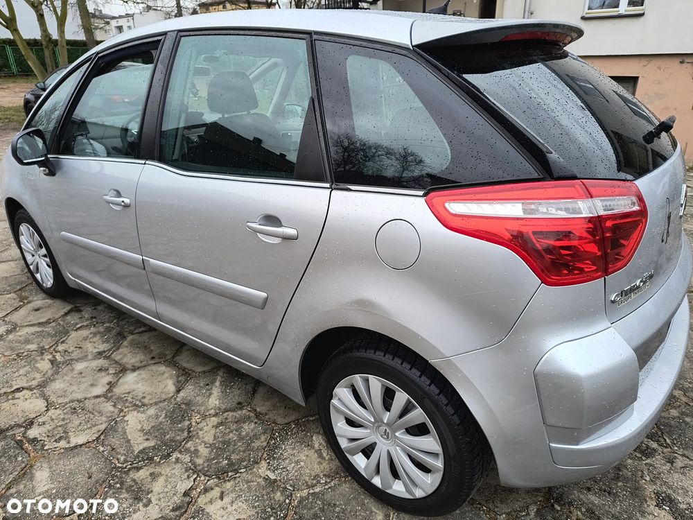 Citroën C4 1.6 HDi FAP Confort - 4