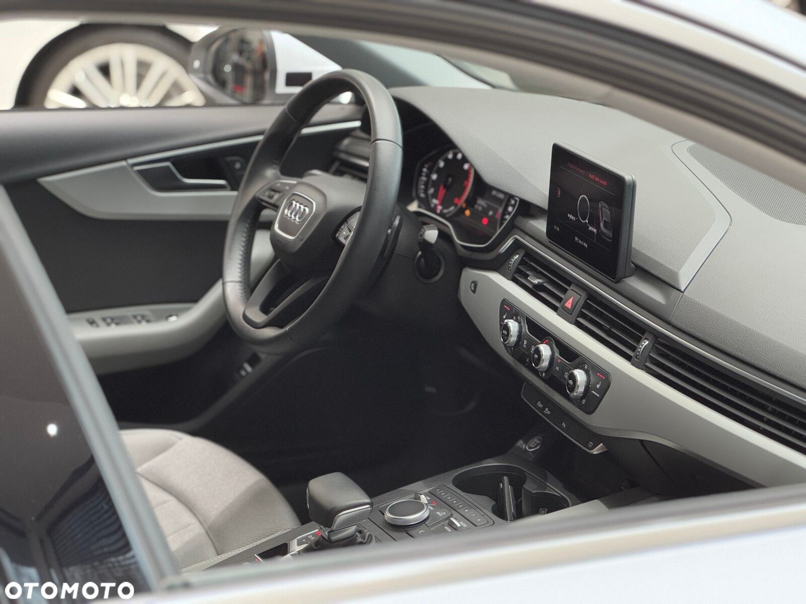 Audi A4 35 TFSI S tronic - 36