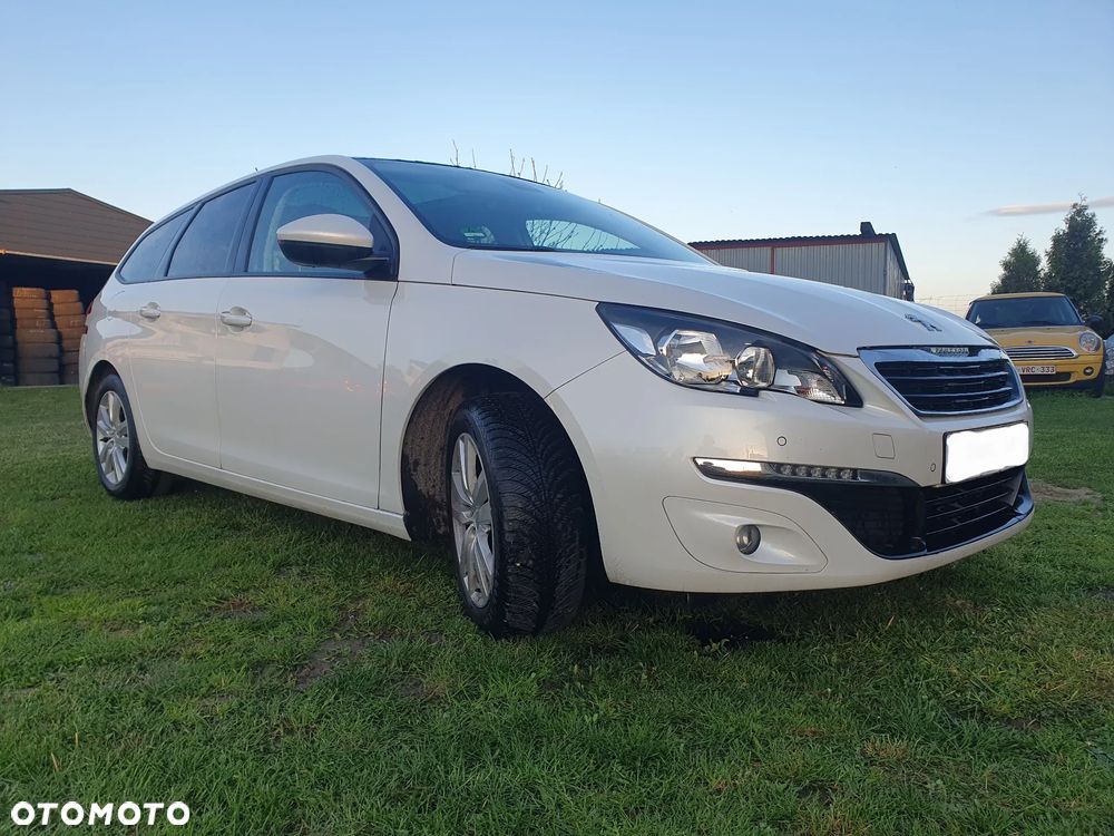 Peugeot 308 1.6 BlueHDi Allure S&S - 17