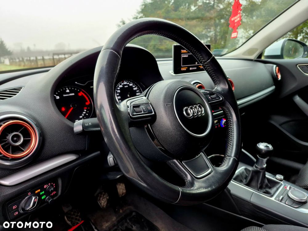 Audi A3 Sportback - 12