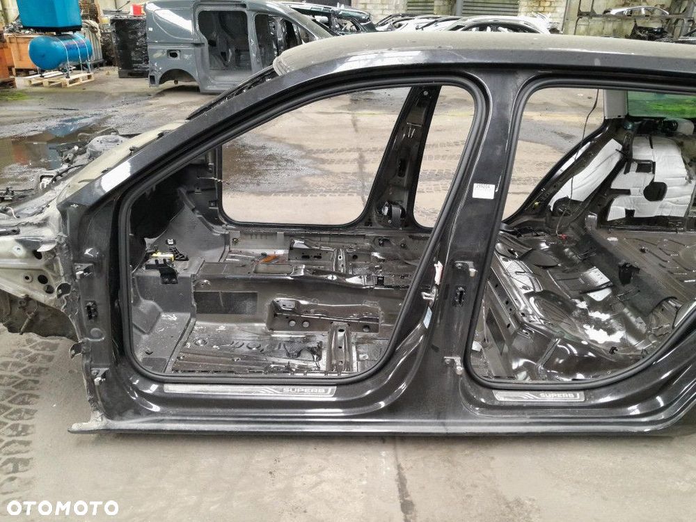 SKODA SUPERB III KOMBI PRÓG LEWY LF9R - 2