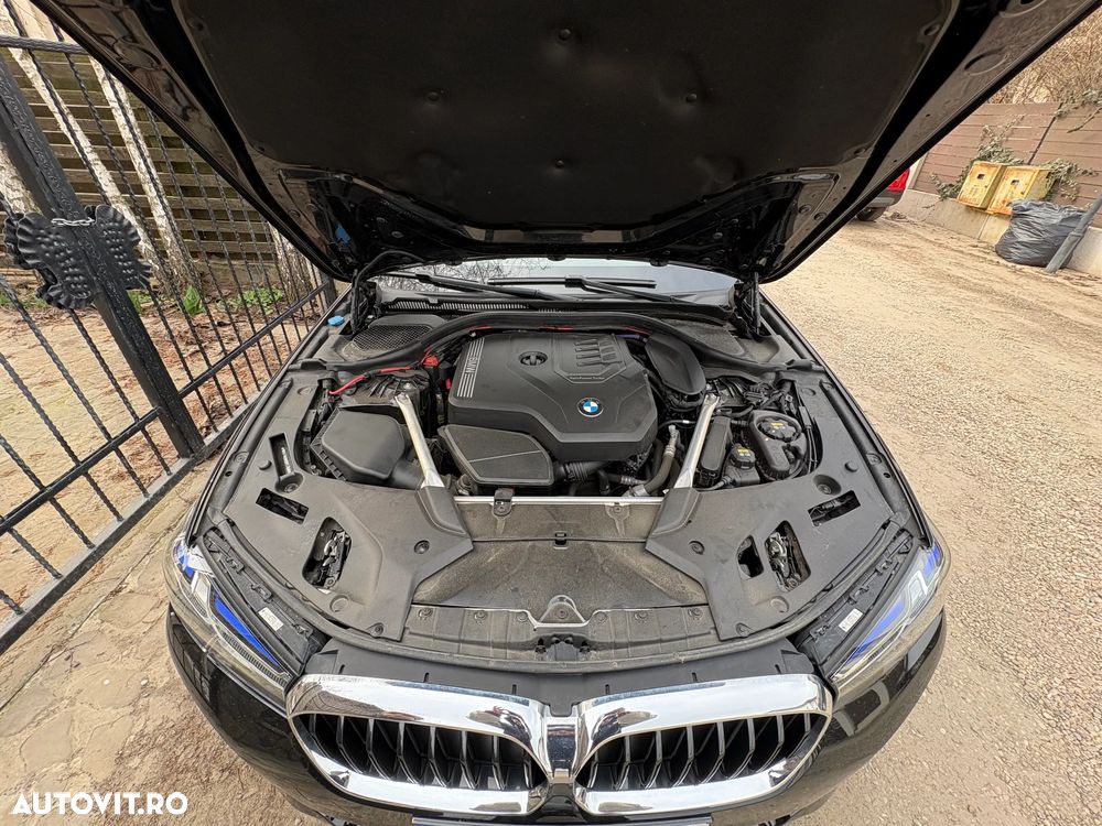 BMW Seria 5 520i AT MHEV - 22