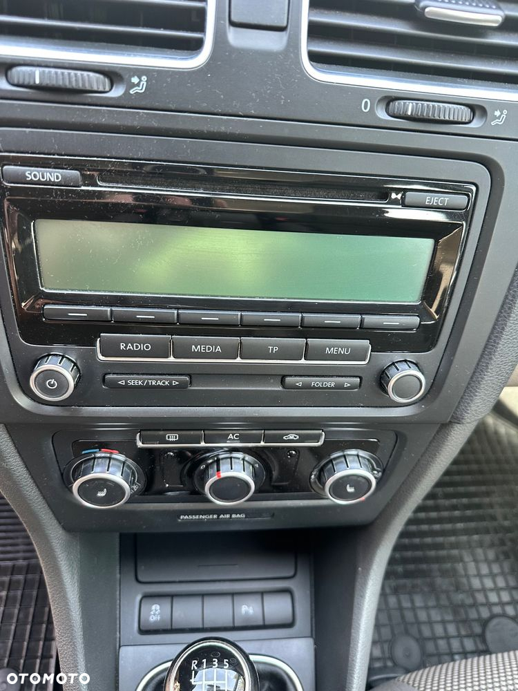 Volkswagen Golf VI 1.2 TSI Comfortline - 16