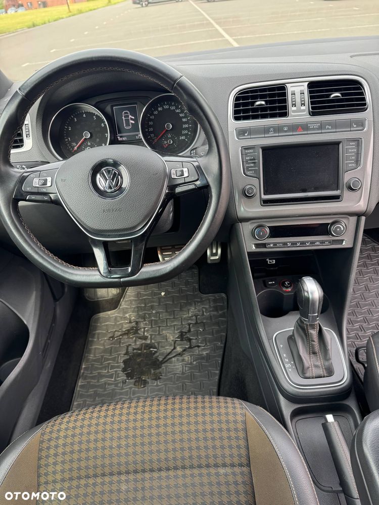 Volkswagen Polo 1.2 TSI BMT Highline DSG - 11