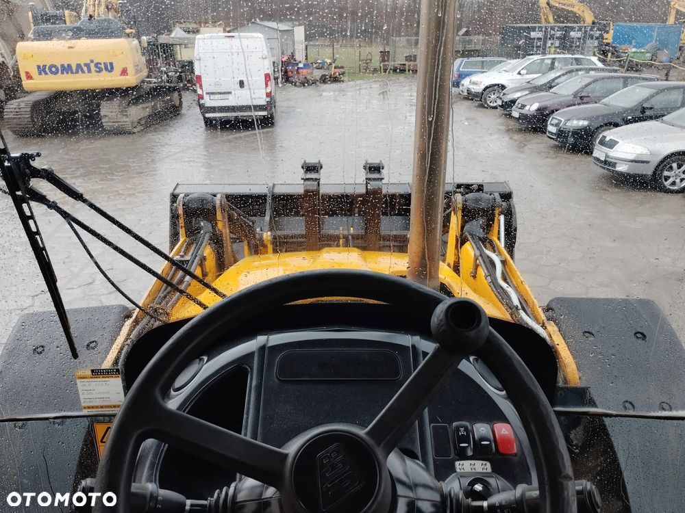 JCB 4CX - 12