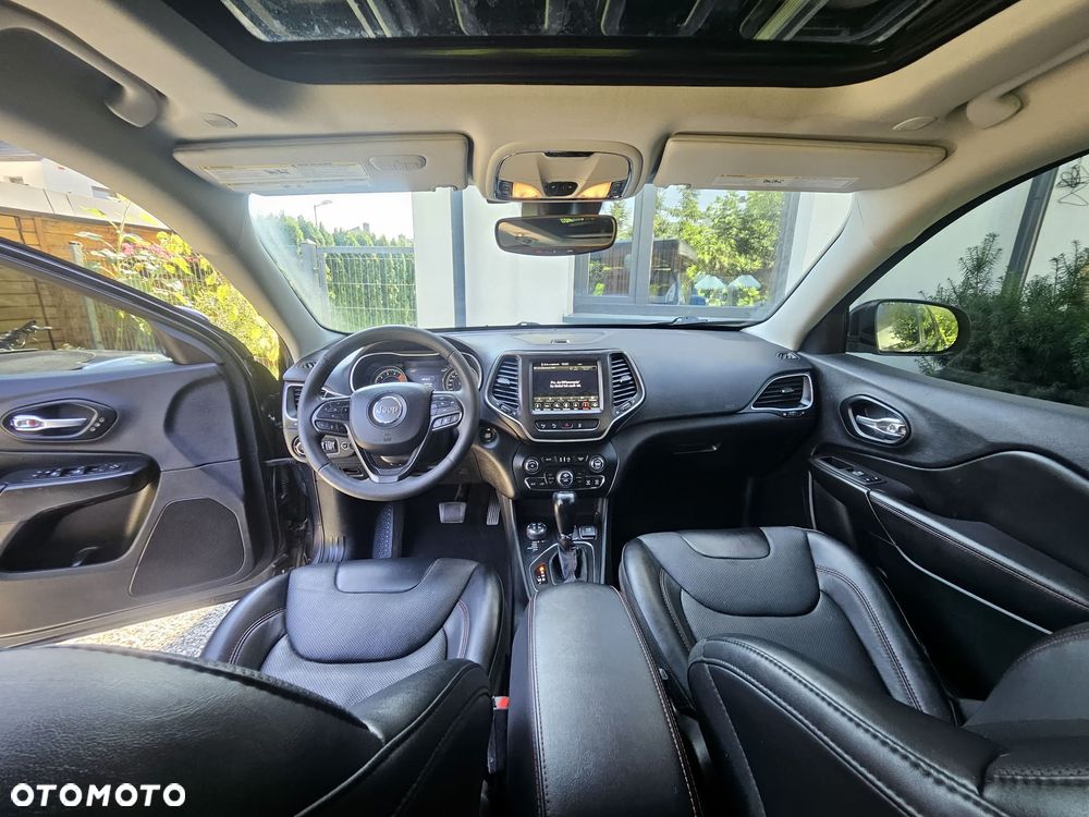 Jeep Cherokee - 15