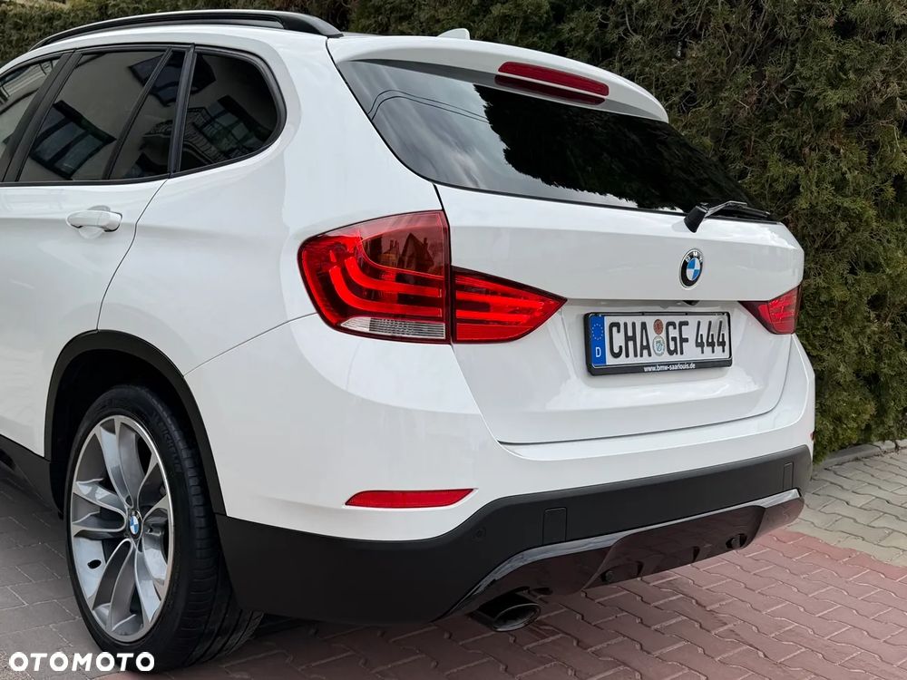 BMW X1 xDrive20d Sport Line - 11