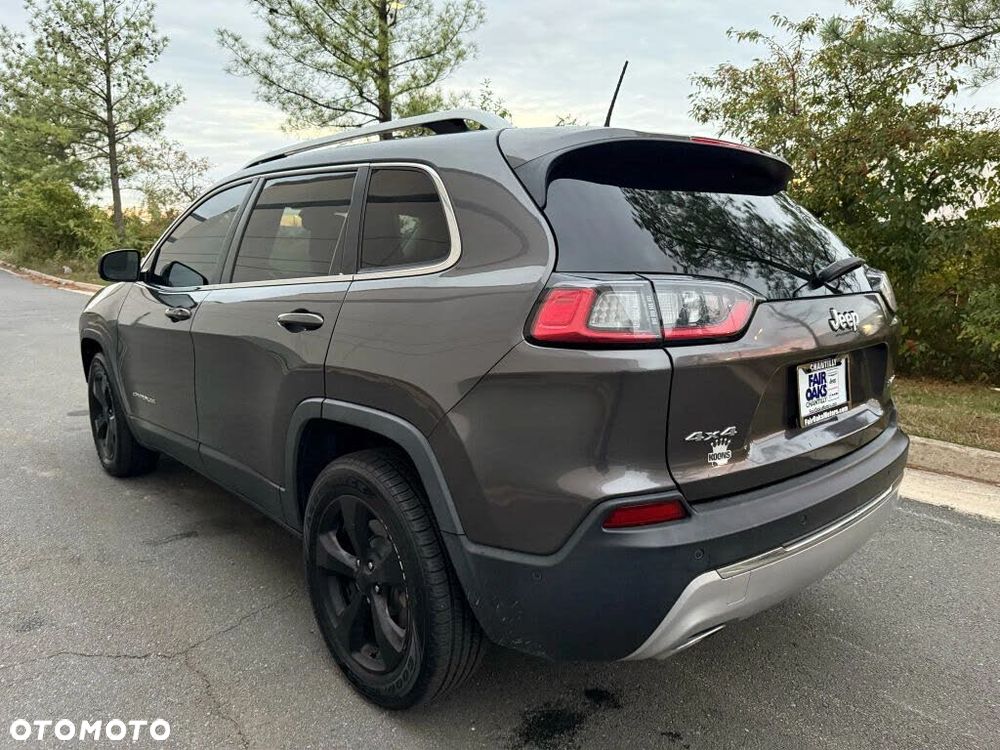 Jeep Cherokee - 8