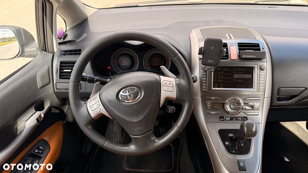 Toyota Auris 1.6 VVT-i Luna MM - 10
