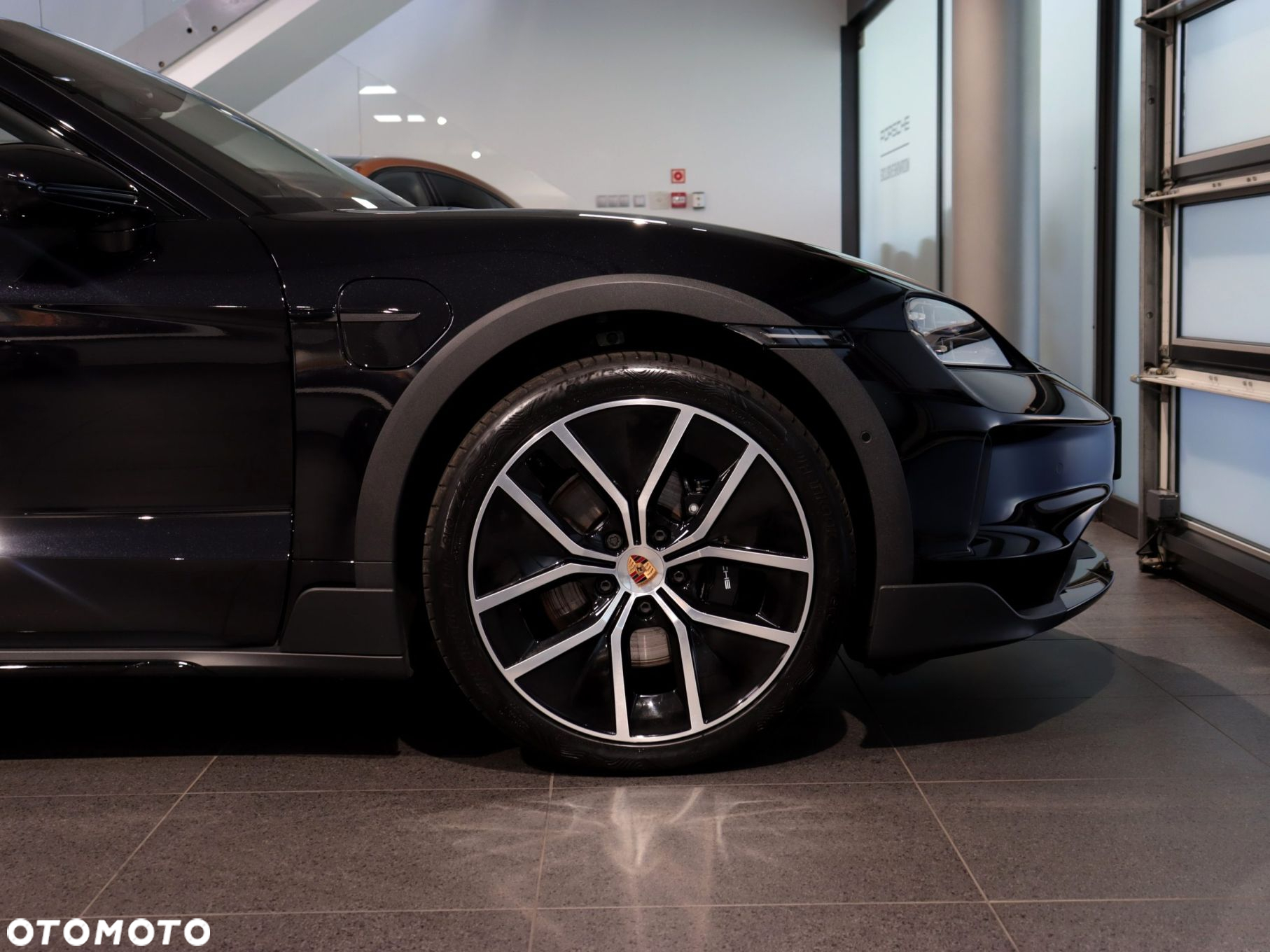 Porsche Taycan 105kWh 4S Cross Turismo - 14