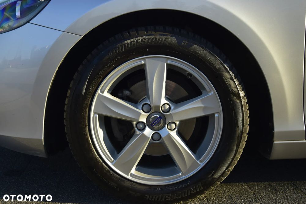 Volvo V40 D2 Momentum - 38