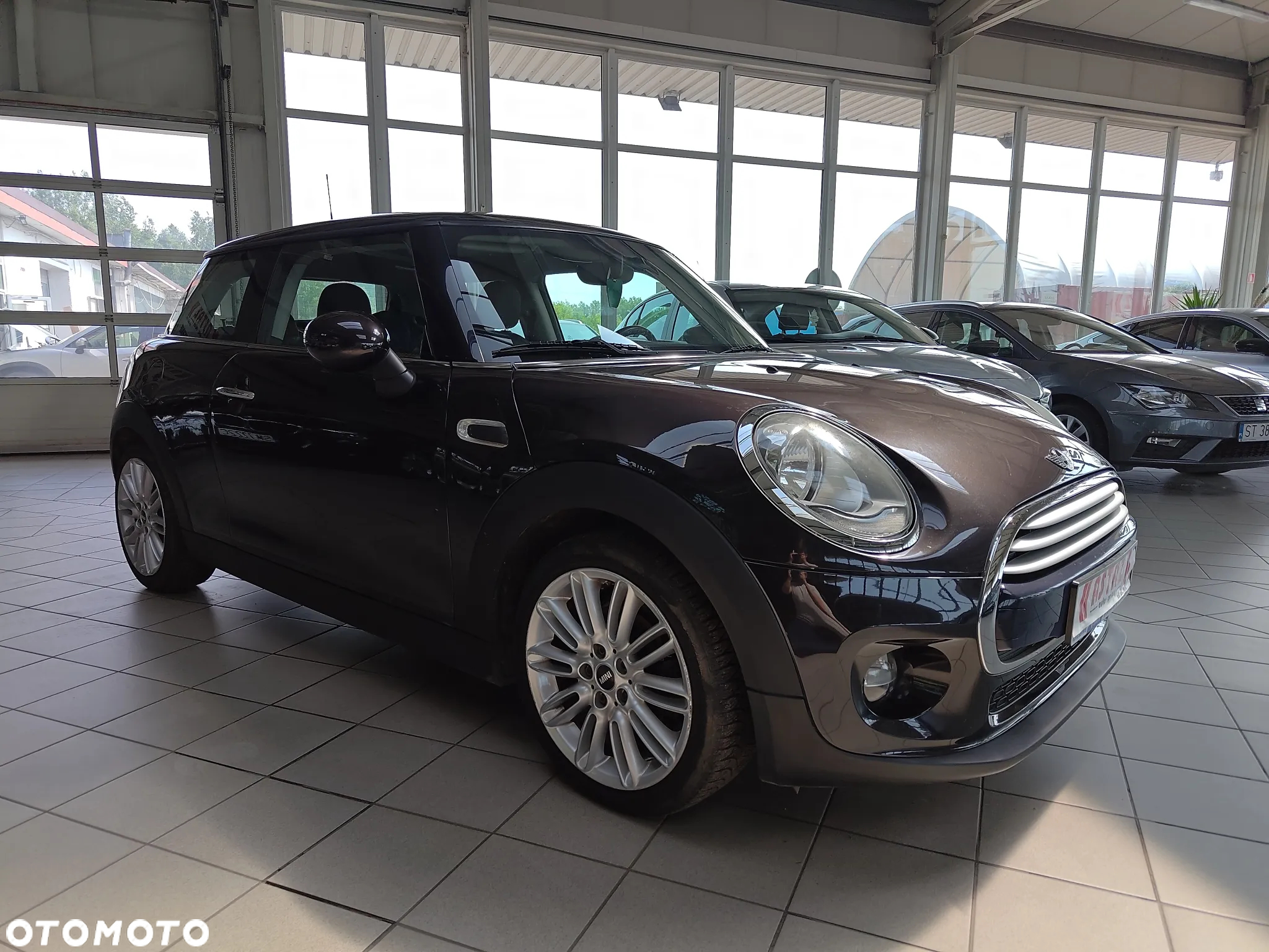 MINI Cooper Standard - 11