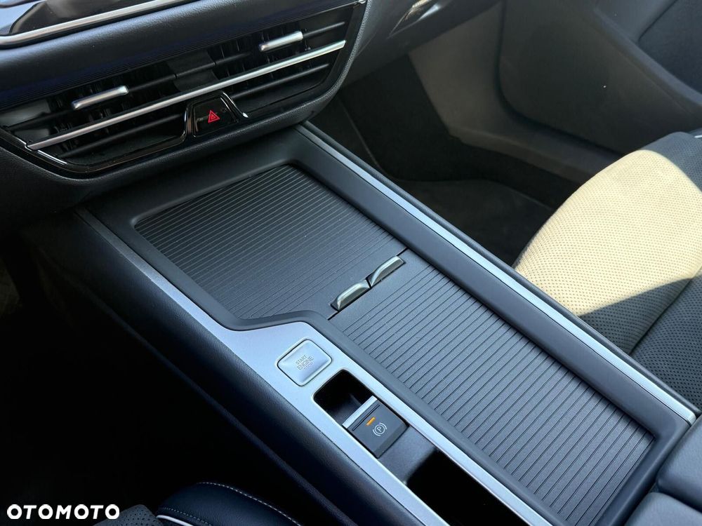 Volkswagen Passat - 9