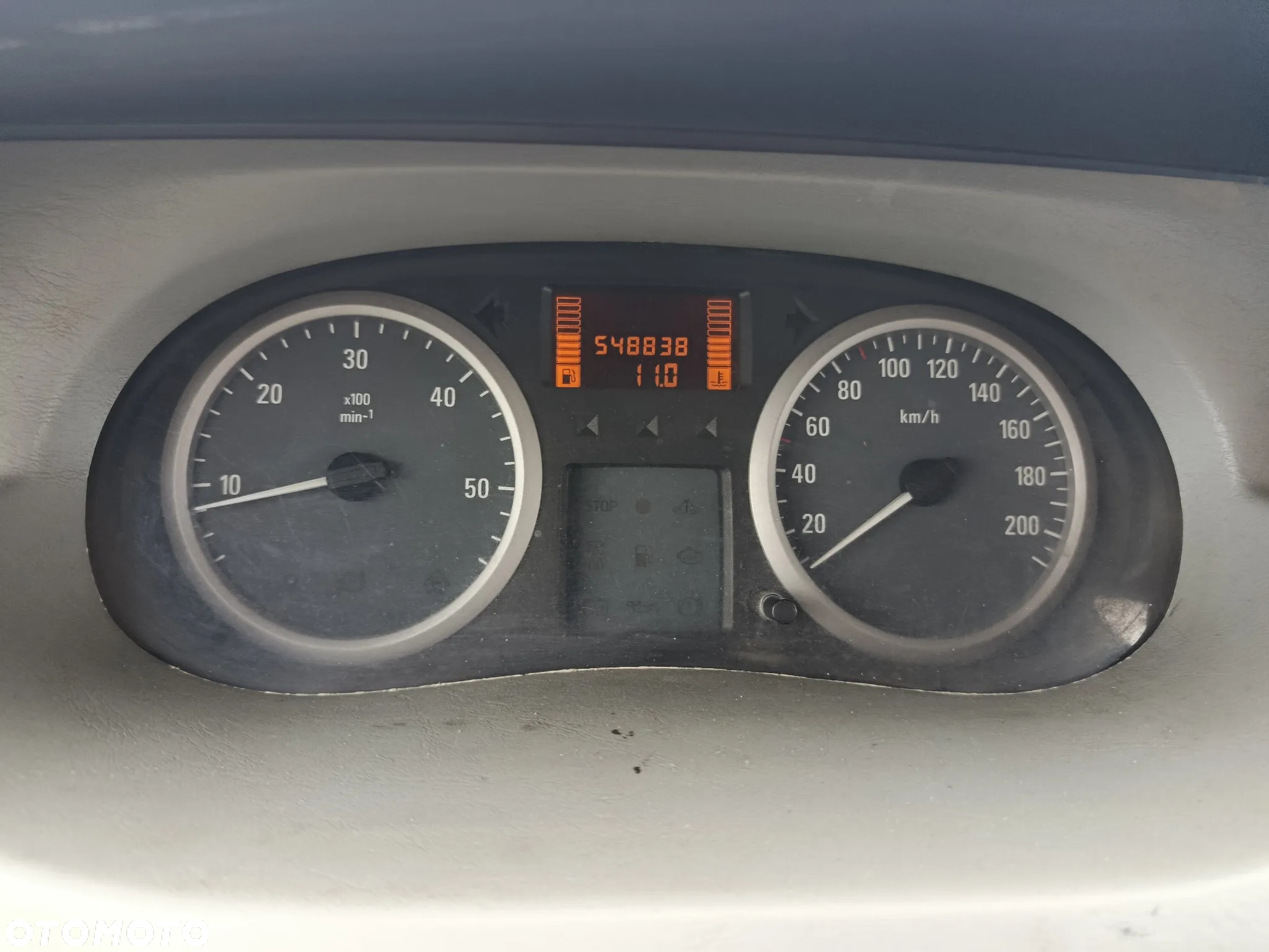 Opel Vivaro - 9