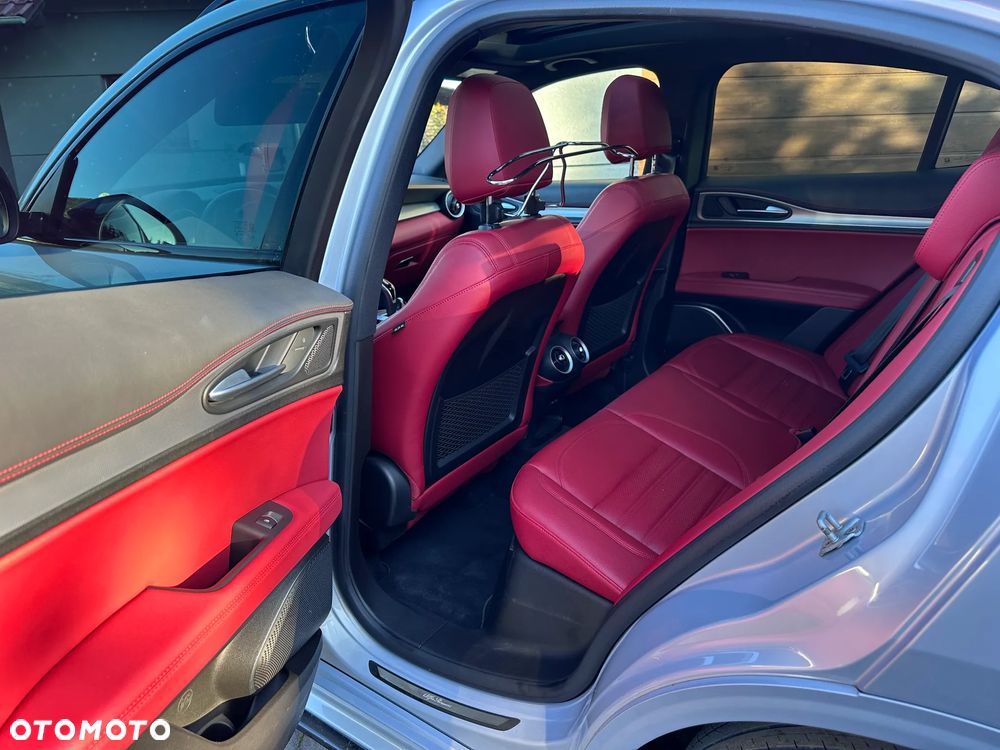 Alfa Romeo Stelvio 2.0 Turbo Veloce Q4 - 4