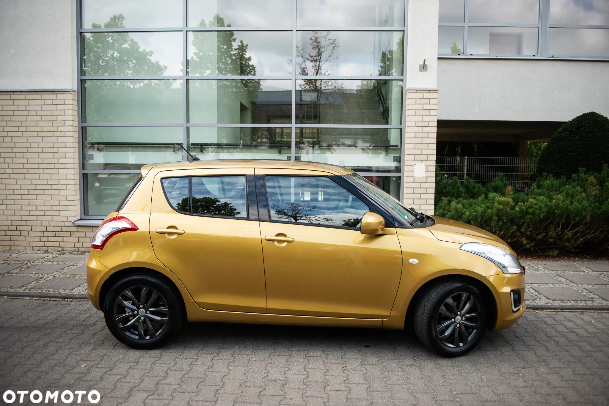 Suzuki Swift 1.2 Premium - 10