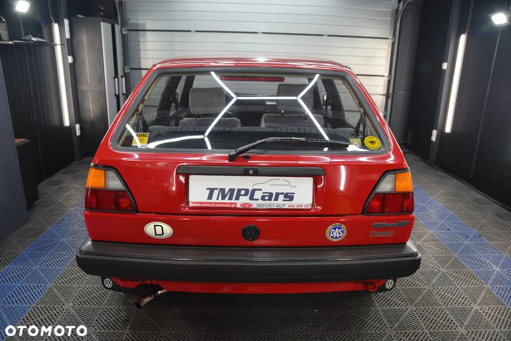Volkswagen Golf 1.3 - 18
