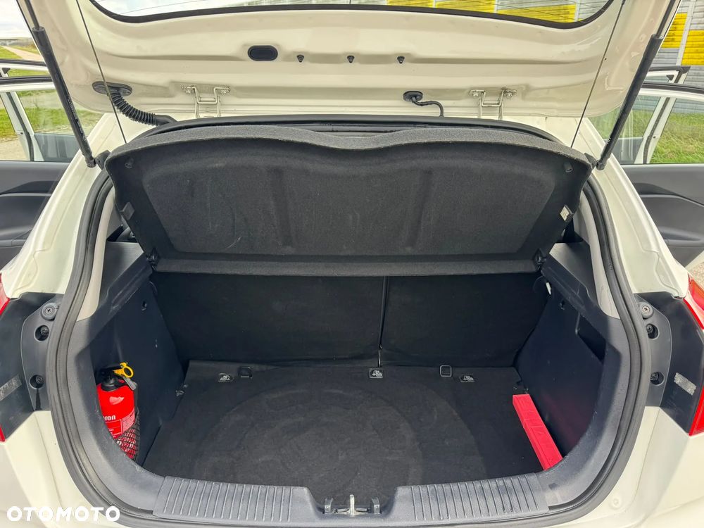 Kia Rio - 15