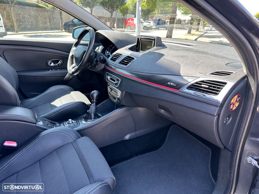 Renault Mégane Sport Tourer 1.5 dCi GT Line SS - 41