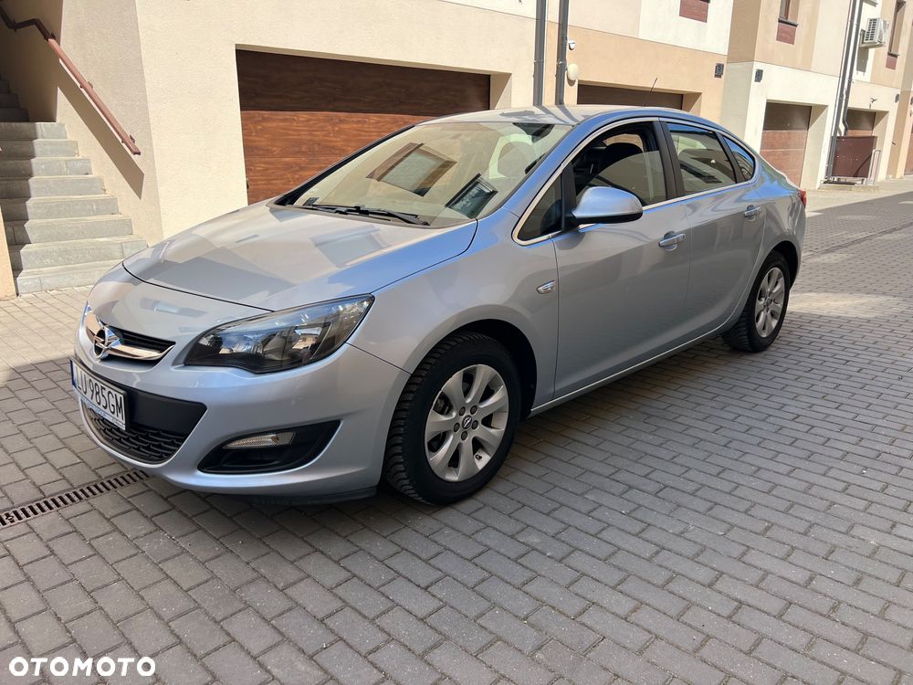 Opel Astra 1.4 T Business S&S - 1