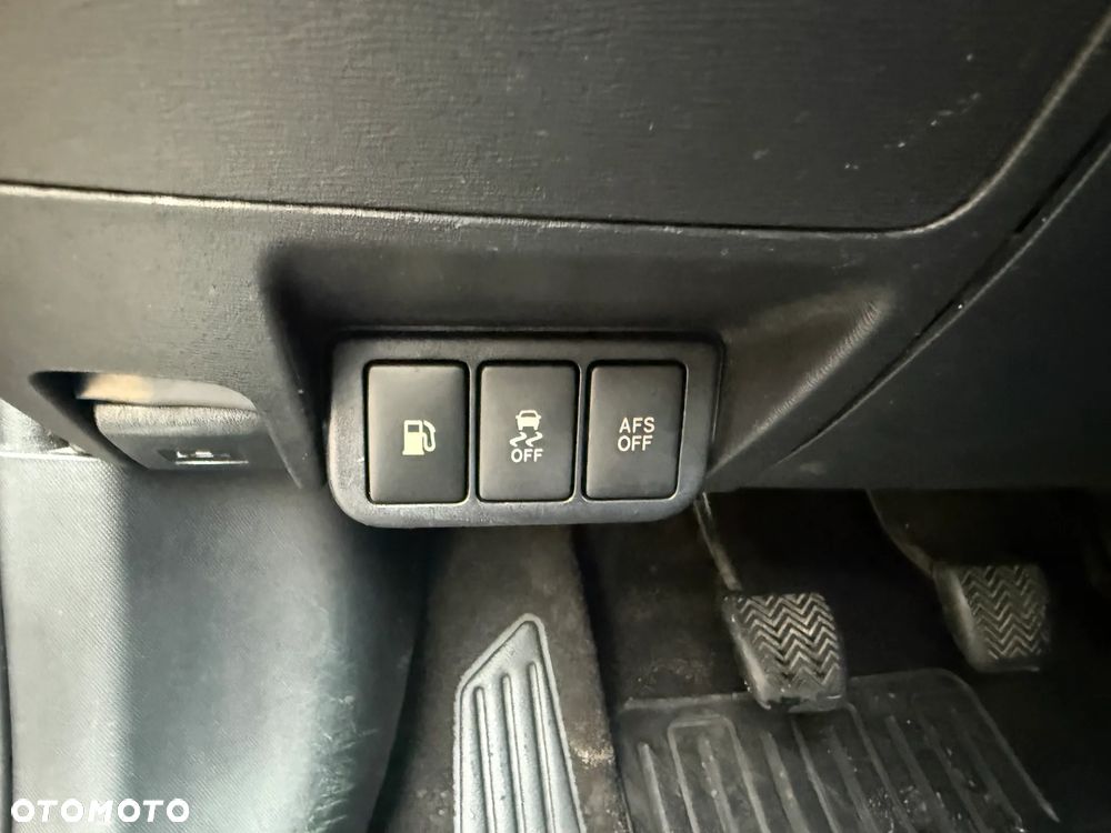 Toyota Avensis 1.8 Sol plus EU5 - 32