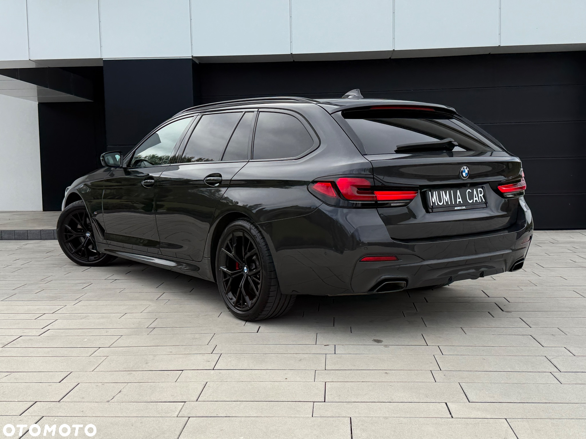 BMW Seria 5 520d xDrive Touring M Sport Edition - 3