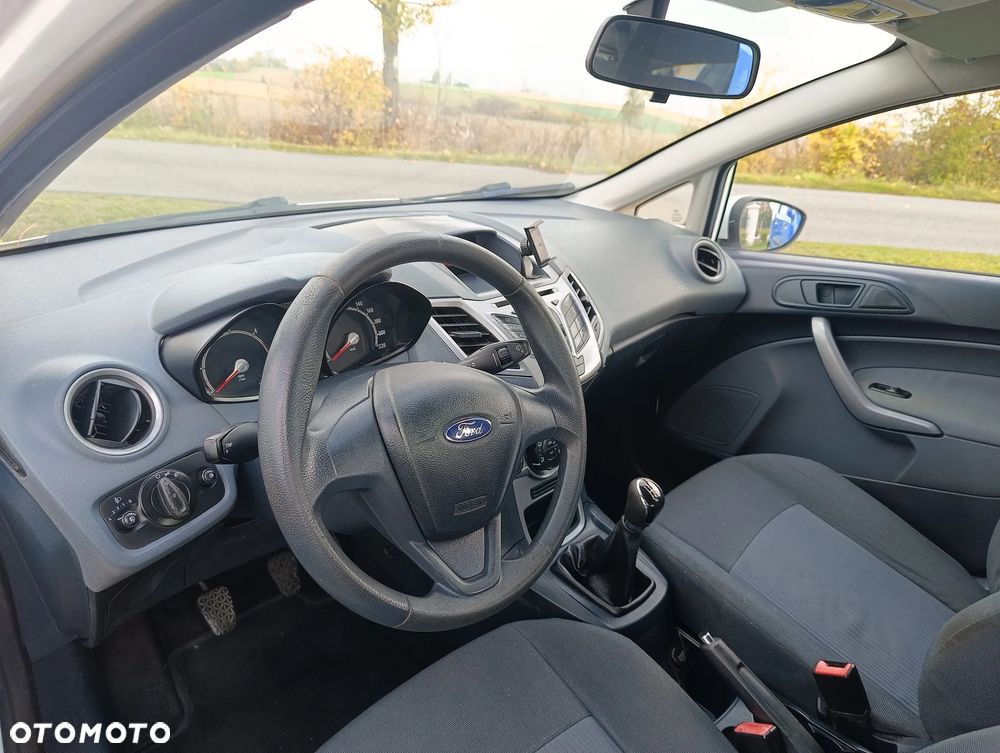 Ford Fiesta - 7