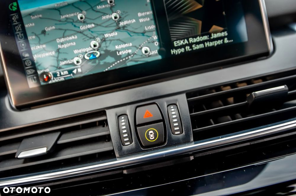 BMW Seria 2 220d GT xDrive M Sport - 32