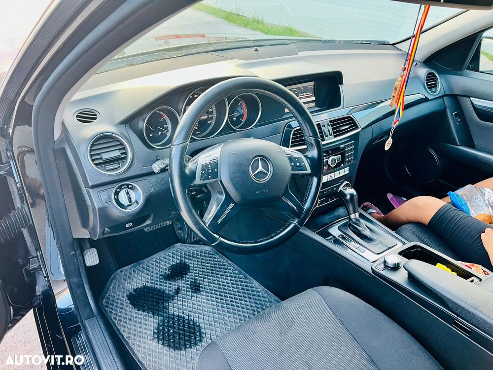 Mercedes-Benz C - 4