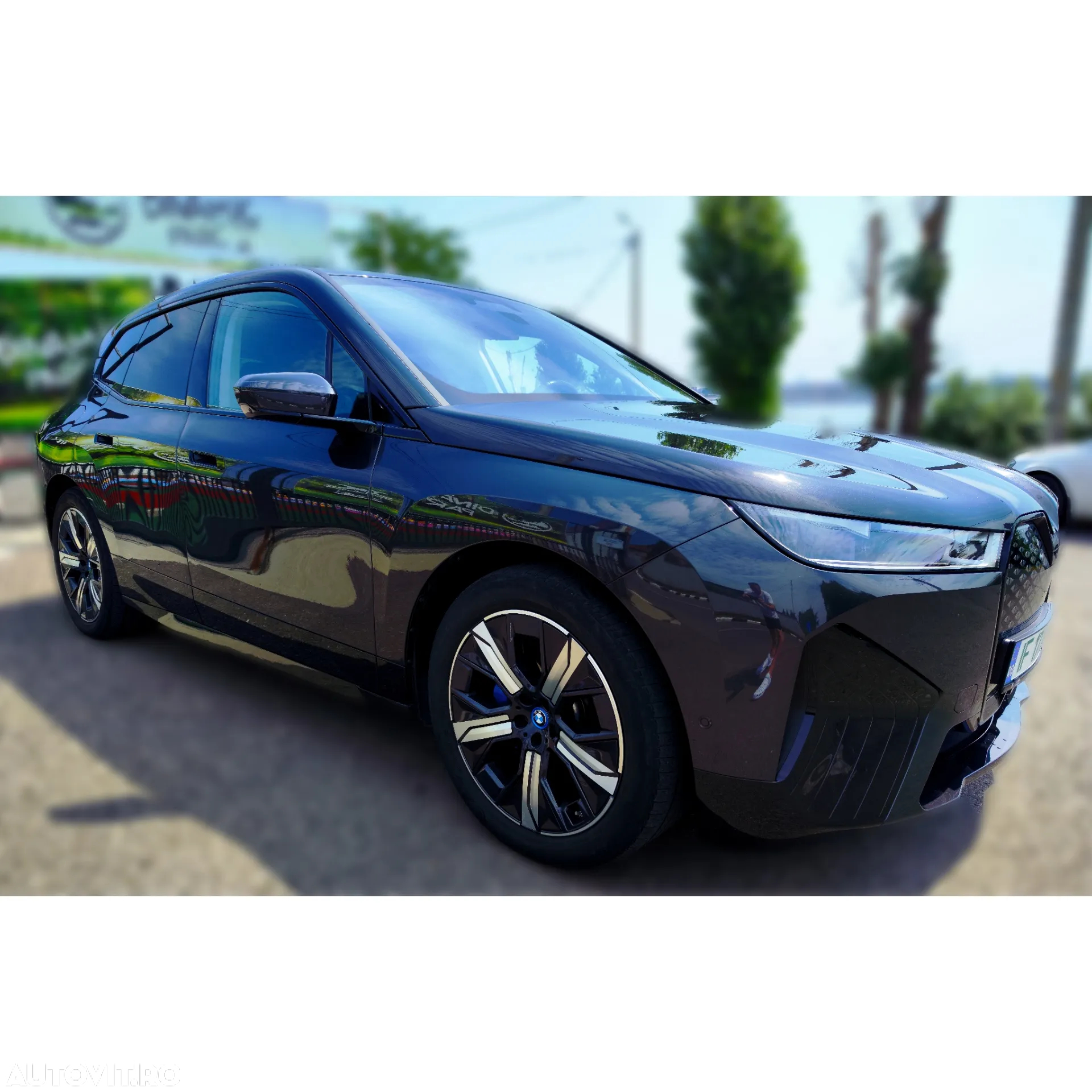 BMW iX xDrive50 - 9