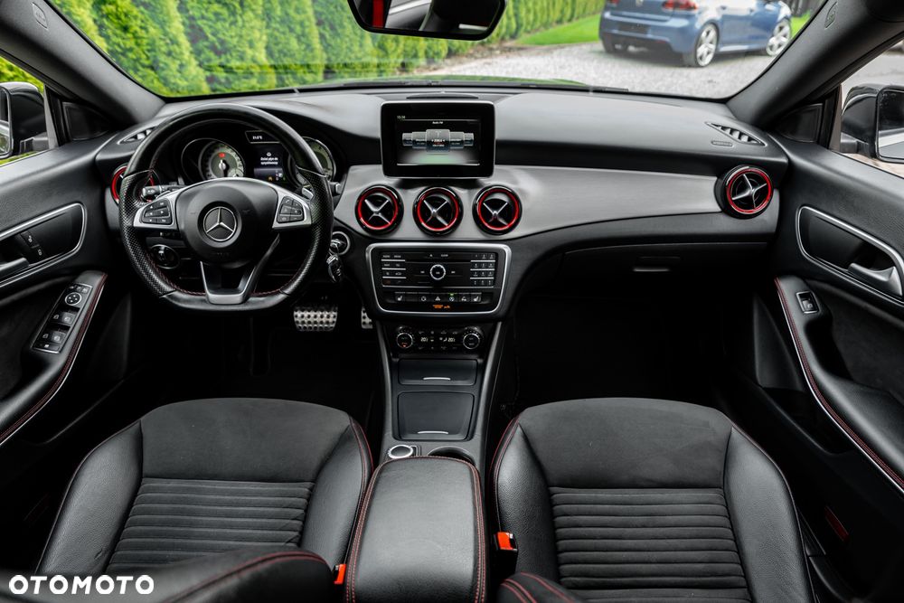 Mercedes-Benz CLA 250 4Matic 7G-DCT AMG Line - 29