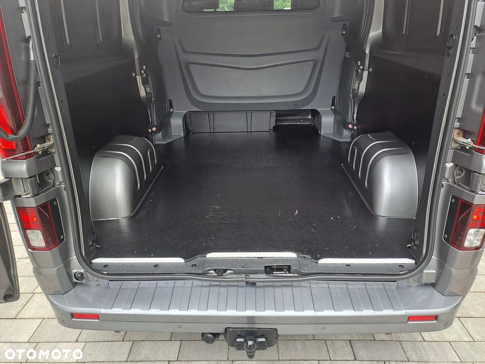 Opel Vivaro - 21