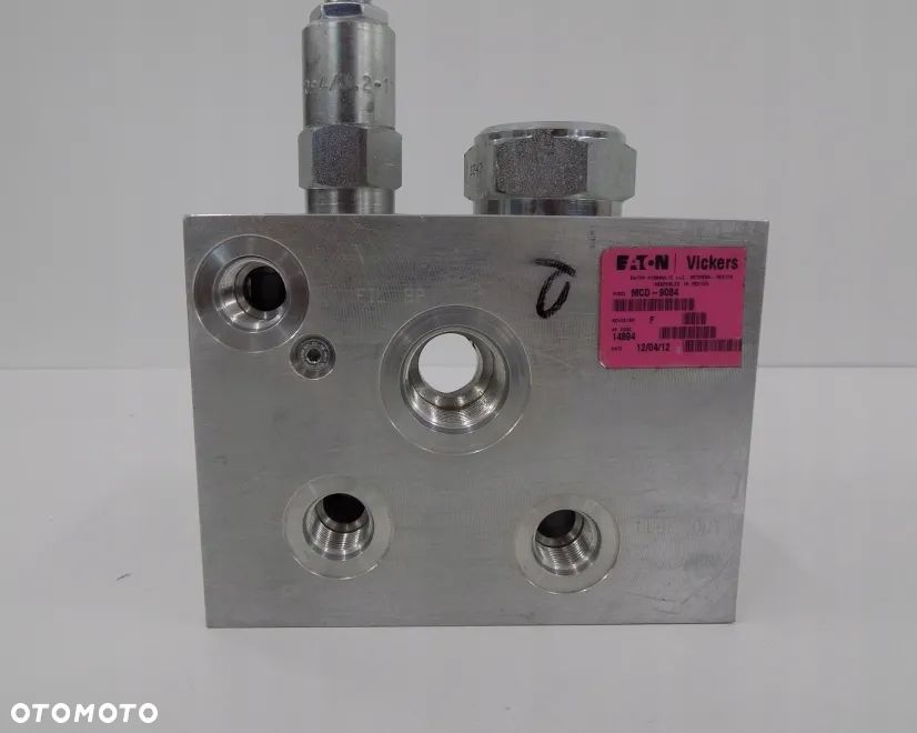 CNH CASE 7240/9230/8120 ZAWÓR KONTROLI CIŚNIENIA 87645687 - 4