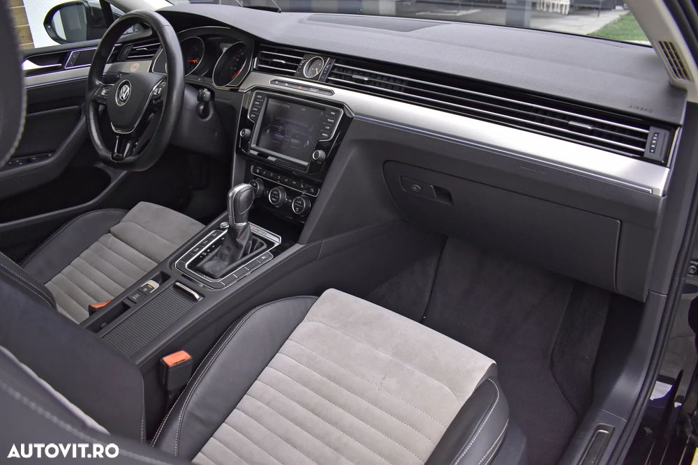 Volkswagen Passat 2.0 TDI SCR 4Mot DSG Highline - 9