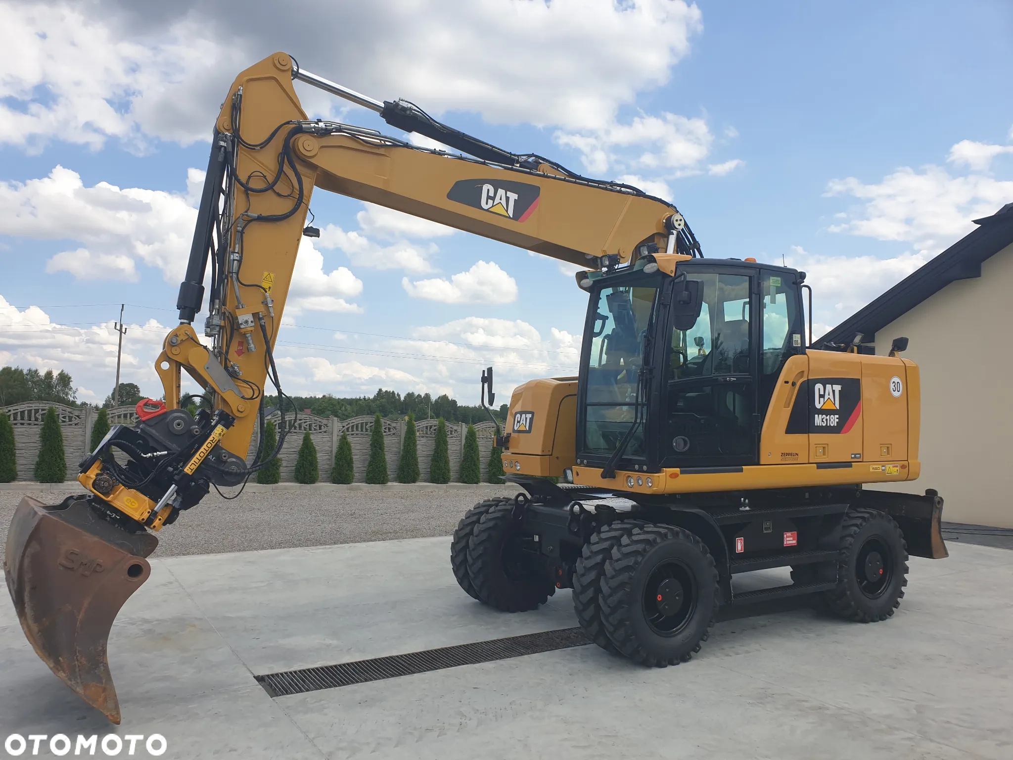 Caterpillar M 318 F ROTOTILT SPROWADZONY ŁADNY STAN - 3