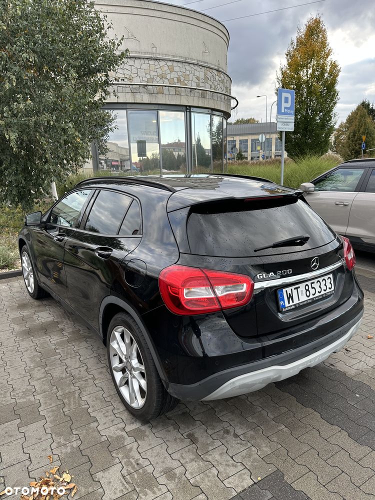 Mercedes-Benz GLA - 18