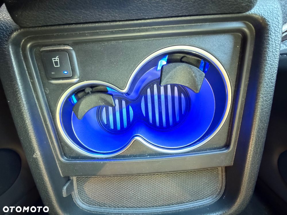 Mercedes-Benz Klasa V - 13