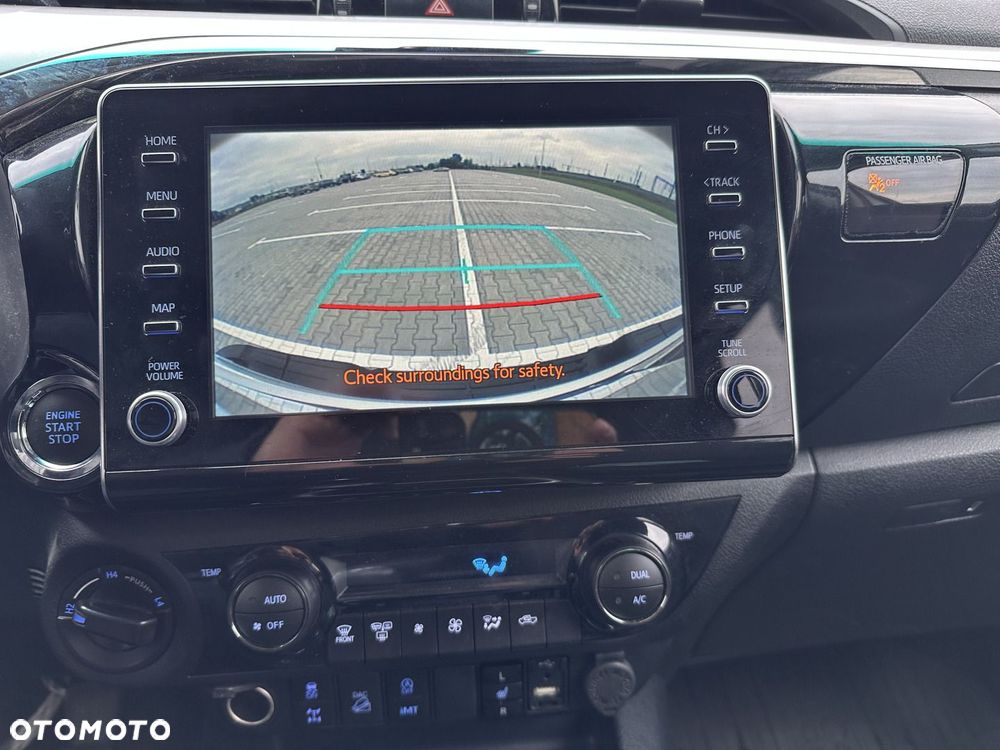 Toyota Hilux 2.8 D-4D Double Cab SR5 4x4 - 11