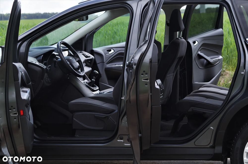 Ford Kuga - 33