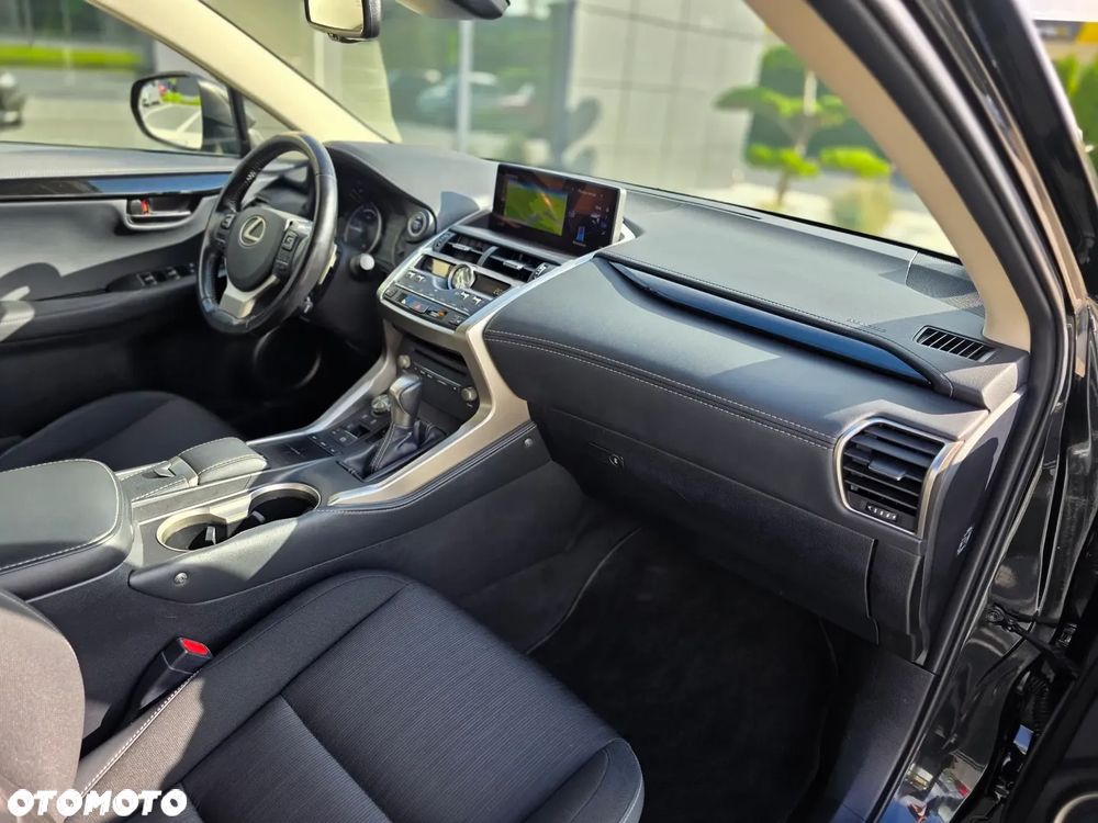 Lexus NX 300h Elegance AWD - 17