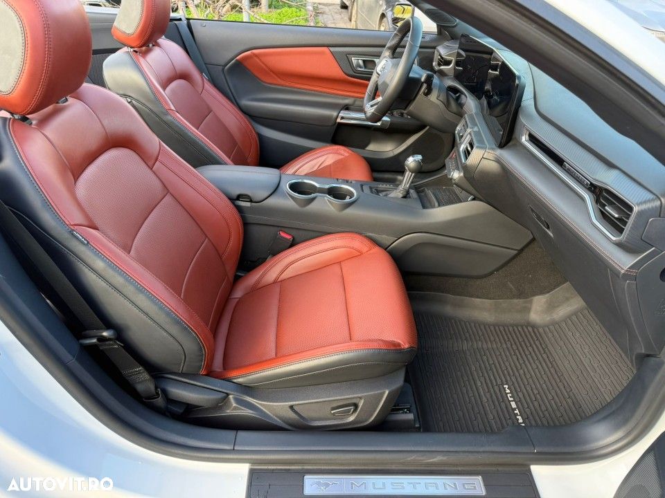 Ford Mustang - 13