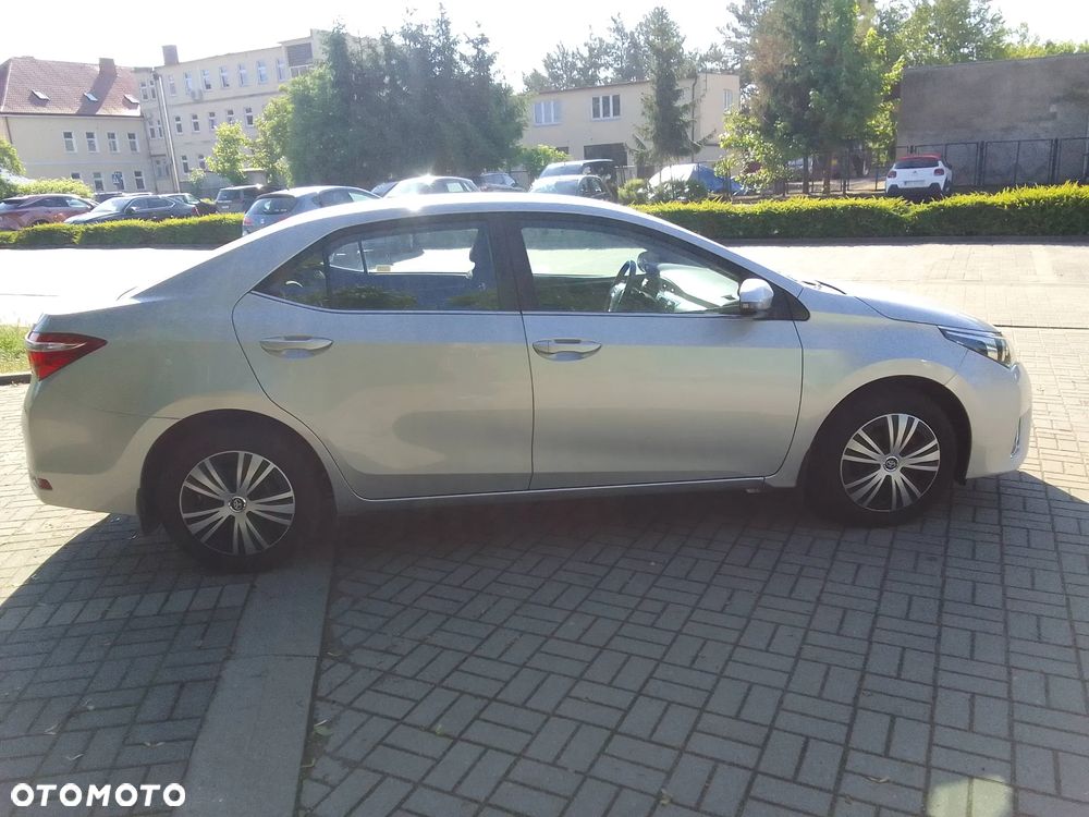 Toyota Corolla 1.6 Premium - 6