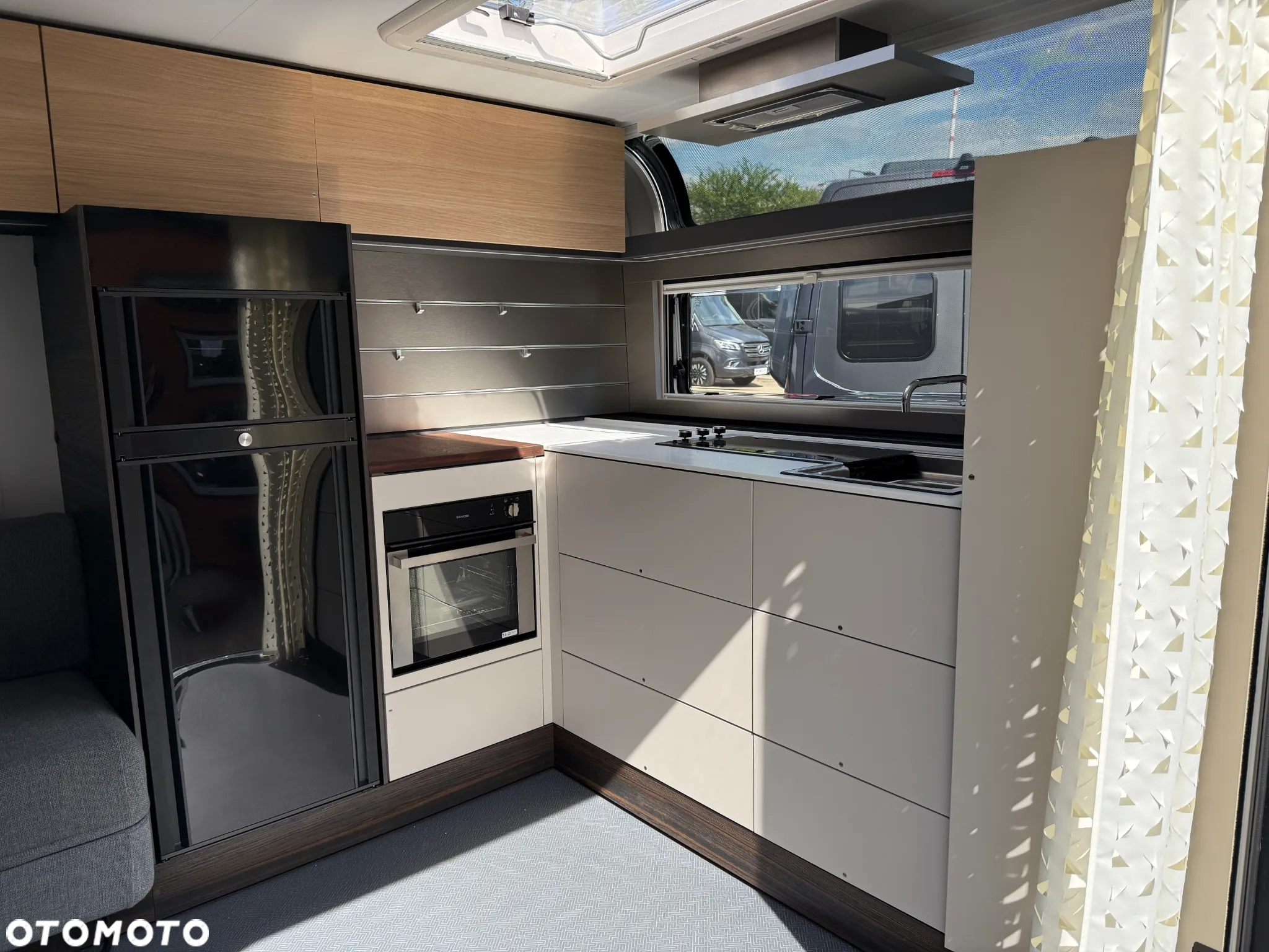 Adria Astella 704 HP FV23% WCC - 6