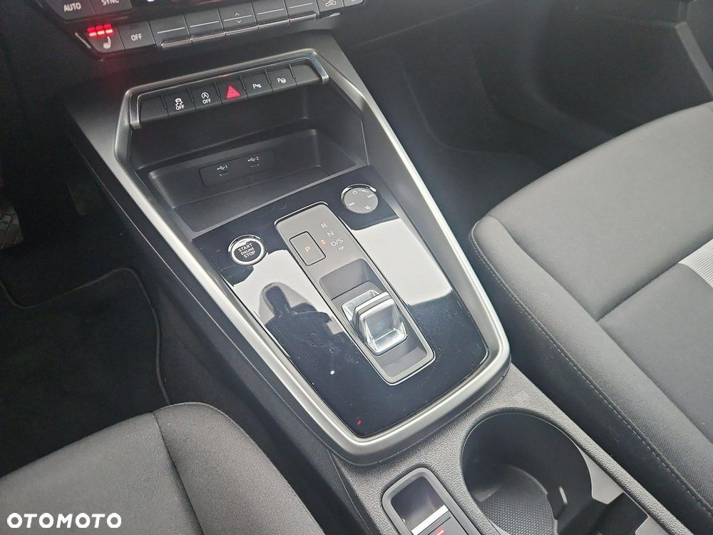 Audi A3 Sportback - 13